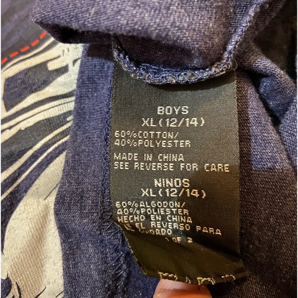 Kenneth Cole Reaction tshirt - Picture 4 of 4